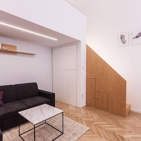 Eszter'S Lovely Downtown Apartment بودابست المظهر الخارجي الصورة