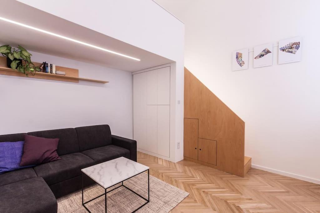 Eszter'S Lovely Downtown Apartment بودابست المظهر الخارجي الصورة